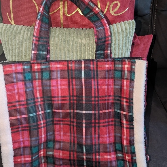 Plaid Victoria Secret TartanTote - Picture 2 of 3